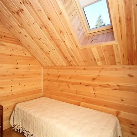 Chalet 3 Etoiles Au Mont-dore Pour 6 Pers. Avec Terrasse Et Vue Sur Le Sancy - Fr-1-608-10 *