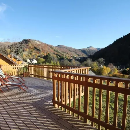 3 Etoiles Au Mont-dore Pour 6 Pers. Avec Terrasse Et Vue Sur Le Sancy - Fr-1-608-10 *